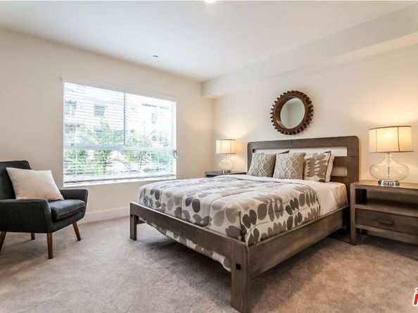 5026 Rosewood Avenue, Los Angeles CA 90004