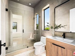 6546 Colgate Avenue, Los Angeles CA 90048