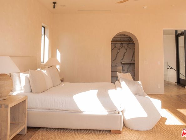 6546 Colgate Avenue, Los Angeles CA 90048