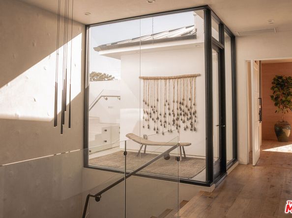 6546 Colgate Avenue, Los Angeles CA 90048