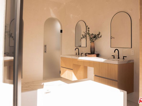 6546 Colgate Avenue, Los Angeles CA 90048