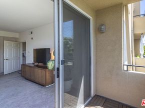 12633 Moorpark Street 212, Studio City CA 91604