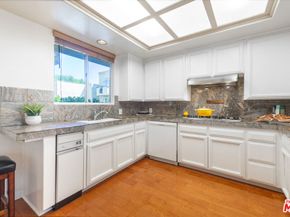 12633 Moorpark Street 212, Studio City CA 91604