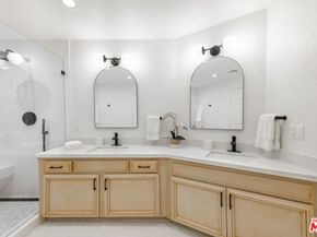 12633 Moorpark Street 212, Studio City CA 91604