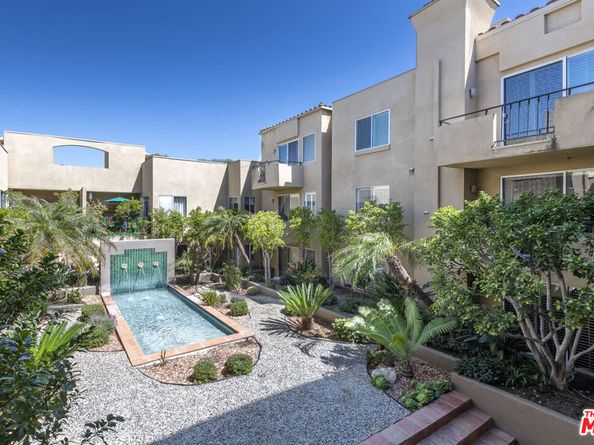 12633 Moorpark Street 212, Studio City CA 91604