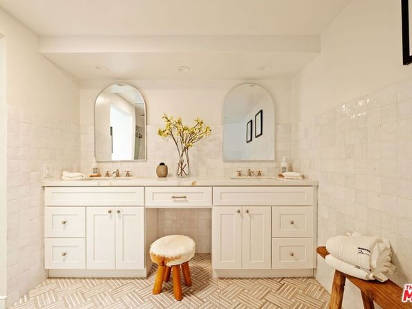 130 Marguerita Avenue 13, Santa Monica CA 90402