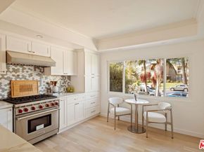 130 Marguerita Avenue 13, Santa Monica CA 90402