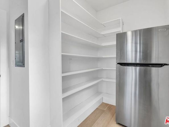 4308 Victoria Park Drive, Los Angeles CA 90019