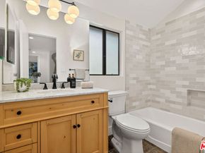 5711 Owensmouth Avenue 131, Woodland Hills CA 91367