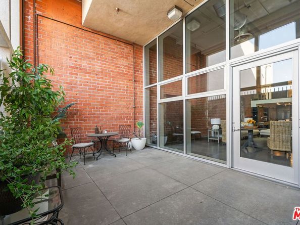 120 S Hewitt Street 6, Los Angeles CA 90012