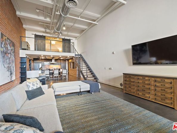 120 S Hewitt Street 6, Los Angeles CA 90012