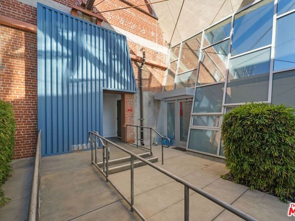 120 S Hewitt Street 6, Los Angeles CA 90012