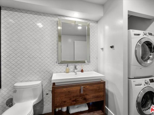 120 S Hewitt Street 6, Los Angeles CA 90012