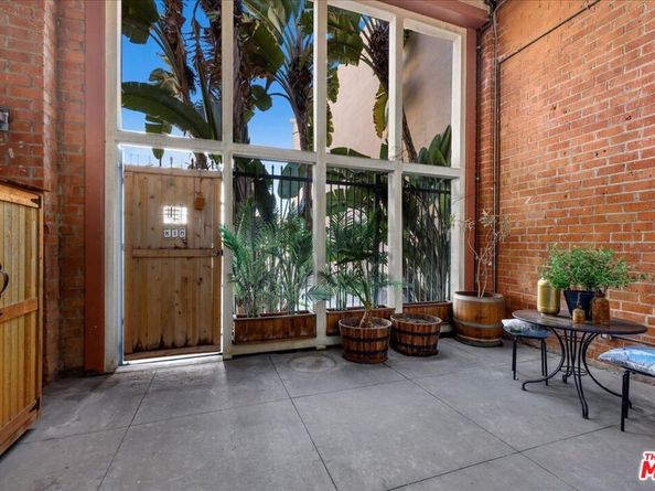 120 S Hewitt Street 6, Los Angeles CA 90012