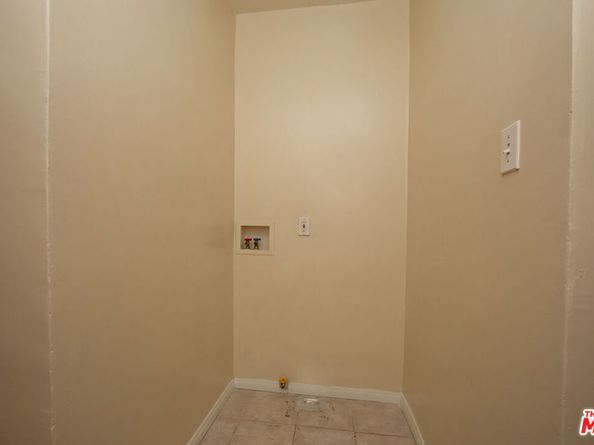 2003 W 66th Street, Los Angeles CA 90047