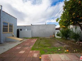 2003 W 66th Street, Los Angeles CA 90047