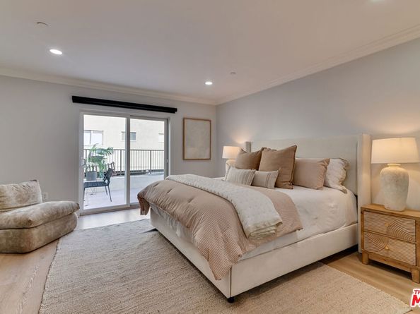 1878 Greenfield Avenue 104, Los Angeles CA 90025