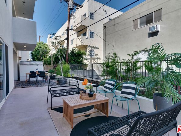 1878 Greenfield Avenue 104, Los Angeles CA 90025