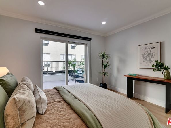 1878 Greenfield Avenue 104, Los Angeles CA 90025