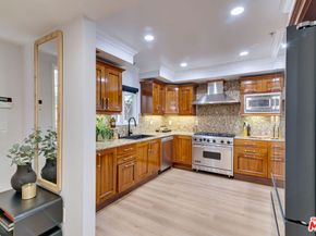 1878 Greenfield Avenue 104, Los Angeles CA 90025