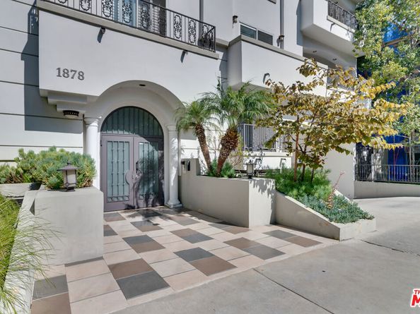 1878 Greenfield Avenue 104, Los Angeles CA 90025