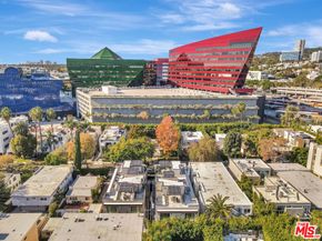 656 Huntley Drive 102, West Hollywood CA 90069