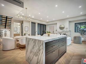 656 Huntley Drive 102, West Hollywood CA 90069