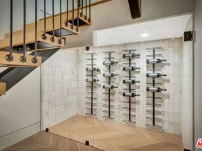 656 Huntley Drive 102, West Hollywood CA 90069