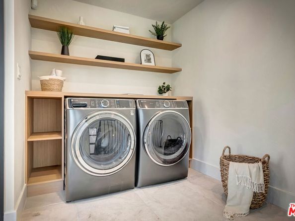 656 Huntley Drive 102, West Hollywood CA 90069