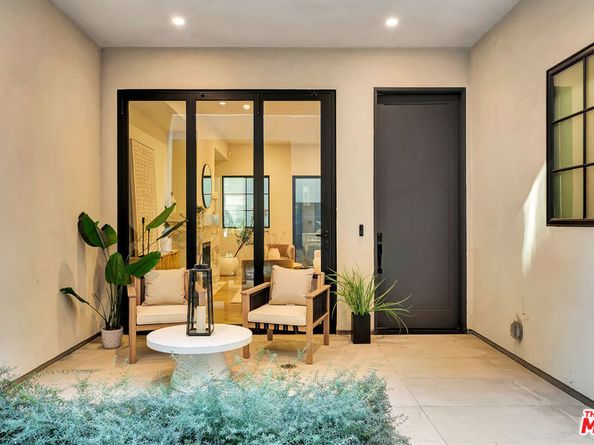 656 Huntley Drive 102, West Hollywood CA 90069