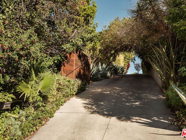 3604 Glenridge Drive, Sherman Oaks CA 91423