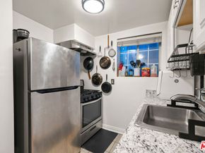 2142 Baxter Street, Los Angeles CA 90039