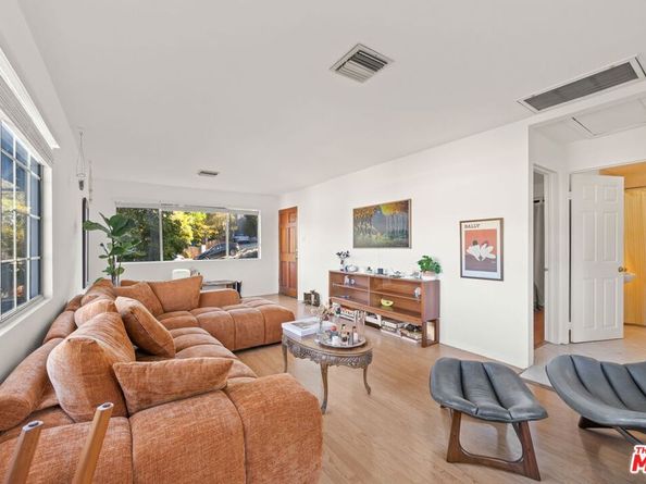 2142 Baxter Street, Los Angeles CA 90039