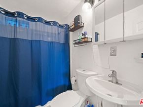 2142 Baxter Street, Los Angeles CA 90039