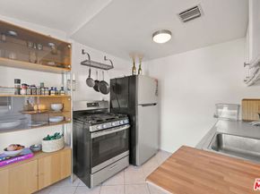 2142 Baxter Street, Los Angeles CA 90039