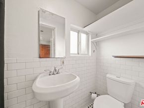 2142 Baxter Street, Los Angeles CA 90039