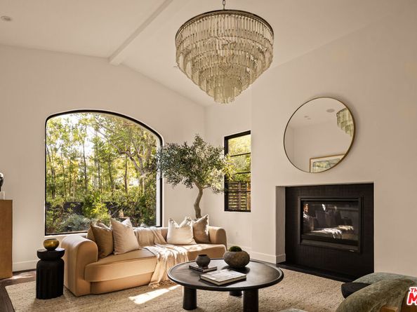 6607 Maryland Drive, Los Angeles CA 90048