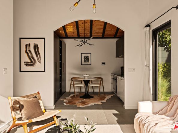 6607 Maryland Drive, Los Angeles CA 90048