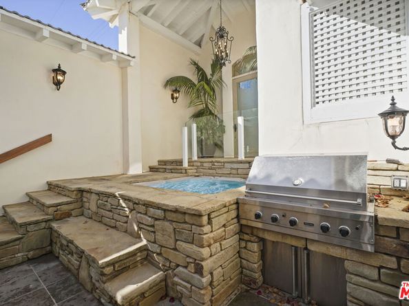 26908 Malibu Cove Colony Drive, Malibu CA 90265