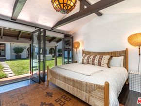 820 N Roxbury Drive, Beverly Hills CA 90210