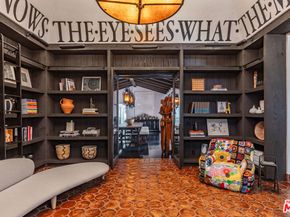 820 N Roxbury Drive, Beverly Hills CA 90210