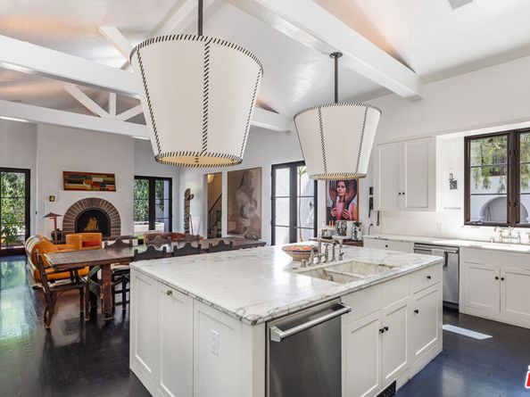 820 N Roxbury Drive, Beverly Hills CA 90210