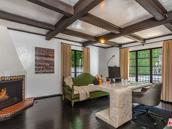 820 N Roxbury Drive, Beverly Hills CA 90210