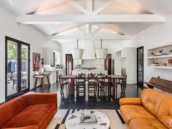 820 N Roxbury Drive, Beverly Hills CA 90210