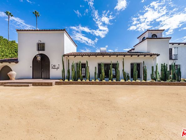 820 N Roxbury Drive, Beverly Hills CA 90210