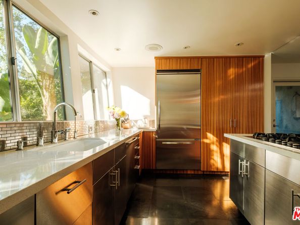7963 Willow Glen Road, Los Angeles CA 90046