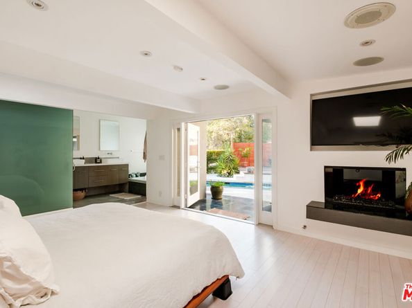 7963 Willow Glen Road, Los Angeles CA 90046