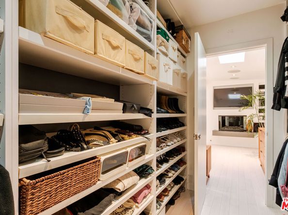 7963 Willow Glen Road, Los Angeles CA 90046