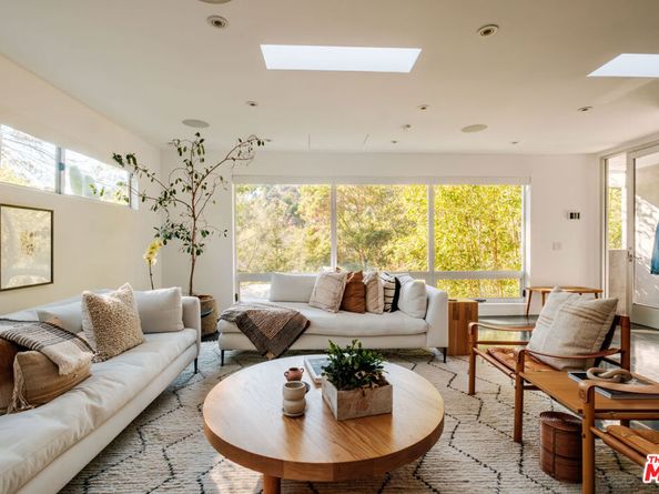 7963 Willow Glen Road, Los Angeles CA 90046