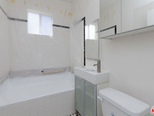 2300 Bellevue Avenue, Los Angeles CA 90026